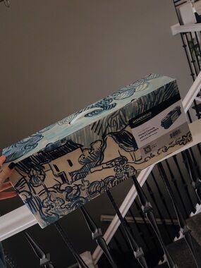 Wonderfold Patterned Console with Cupholders - Van Gogh Museum